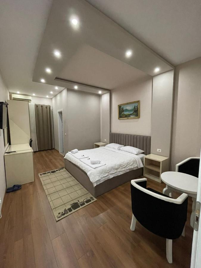 Hotel Holiday Koplik Εξωτερικό φωτογραφία