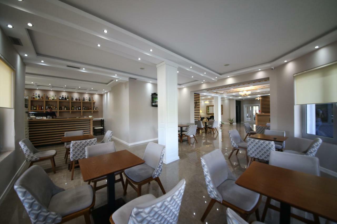 Hotel Holiday Koplik Εξωτερικό φωτογραφία