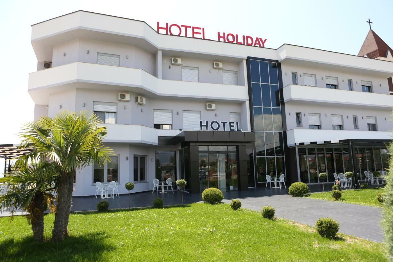 Hotel Holiday Koplik Εξωτερικό φωτογραφία