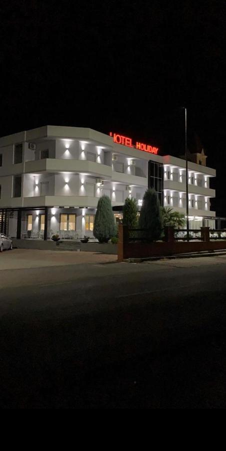Hotel Holiday Koplik Εξωτερικό φωτογραφία